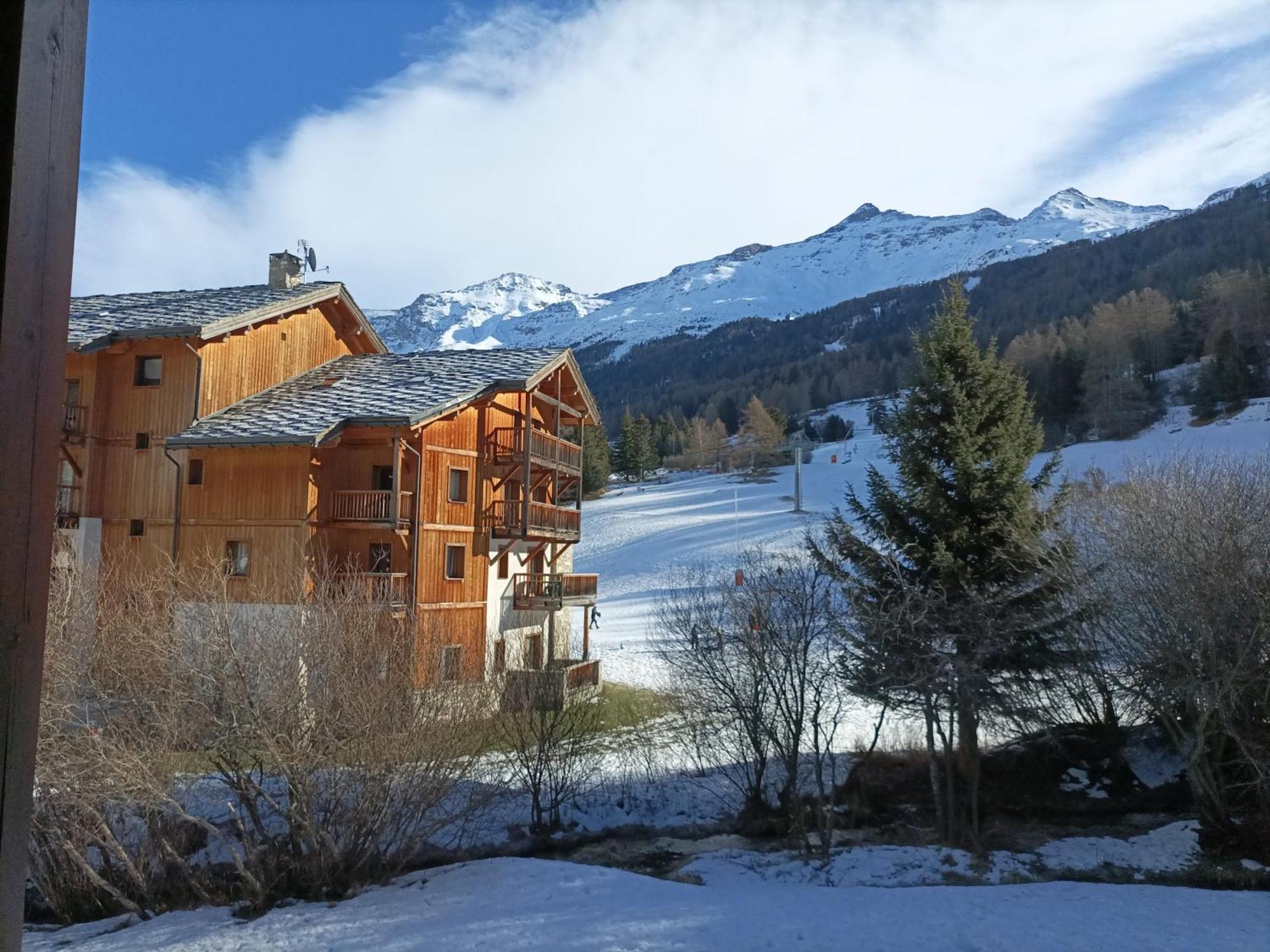 Residence Les Alpages 4 Etoiles - Appartement 4 Personnes - Piscine, Hammam, Sauna, Jacuzzi - Valcenis 73480 ランスルブール・モン・スニ エクステリア 写真