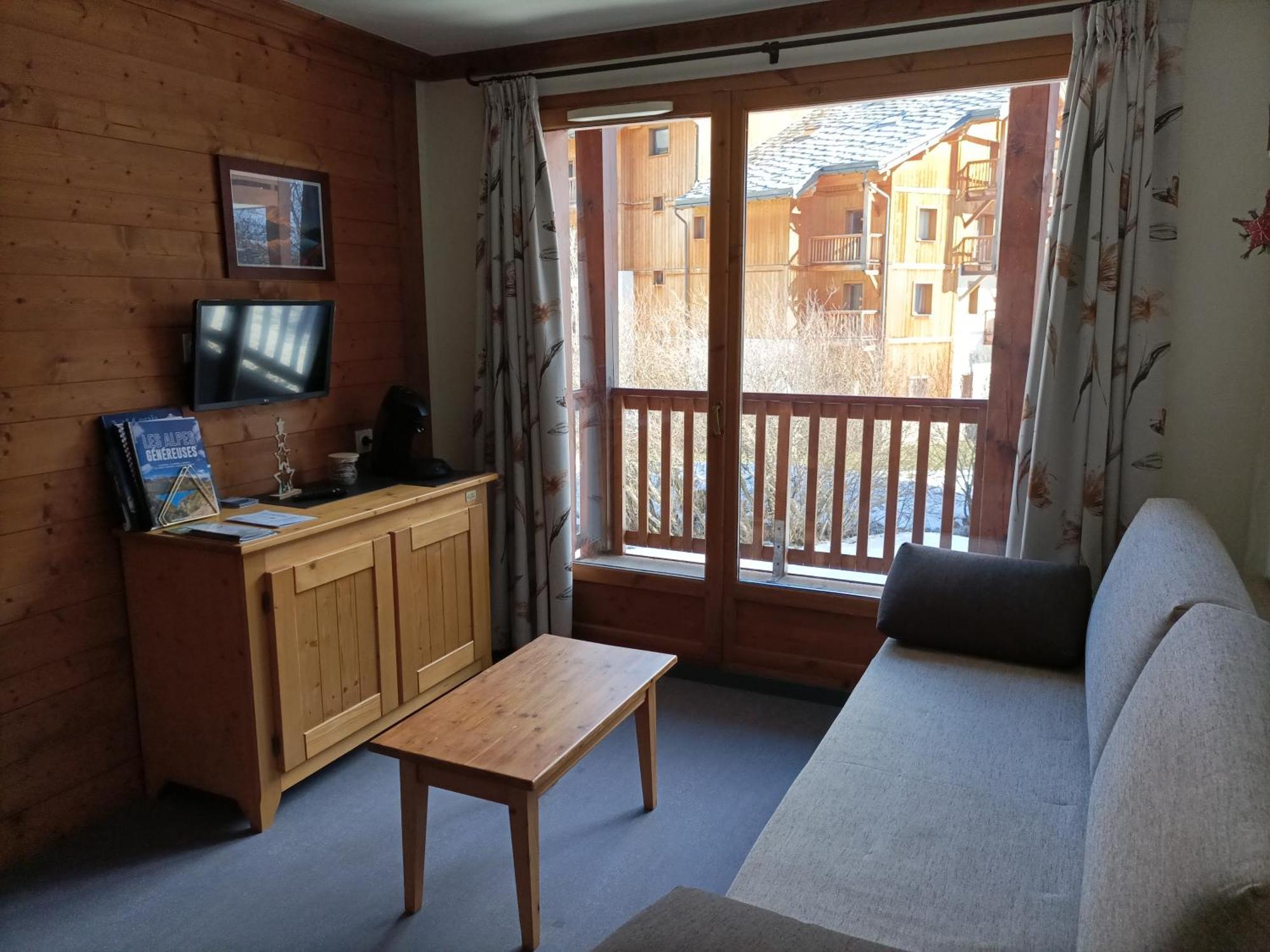 Residence Les Alpages 4 Etoiles - Appartement 4 Personnes - Piscine, Hammam, Sauna, Jacuzzi - Valcenis 73480 ランスルブール・モン・スニ 部屋 写真